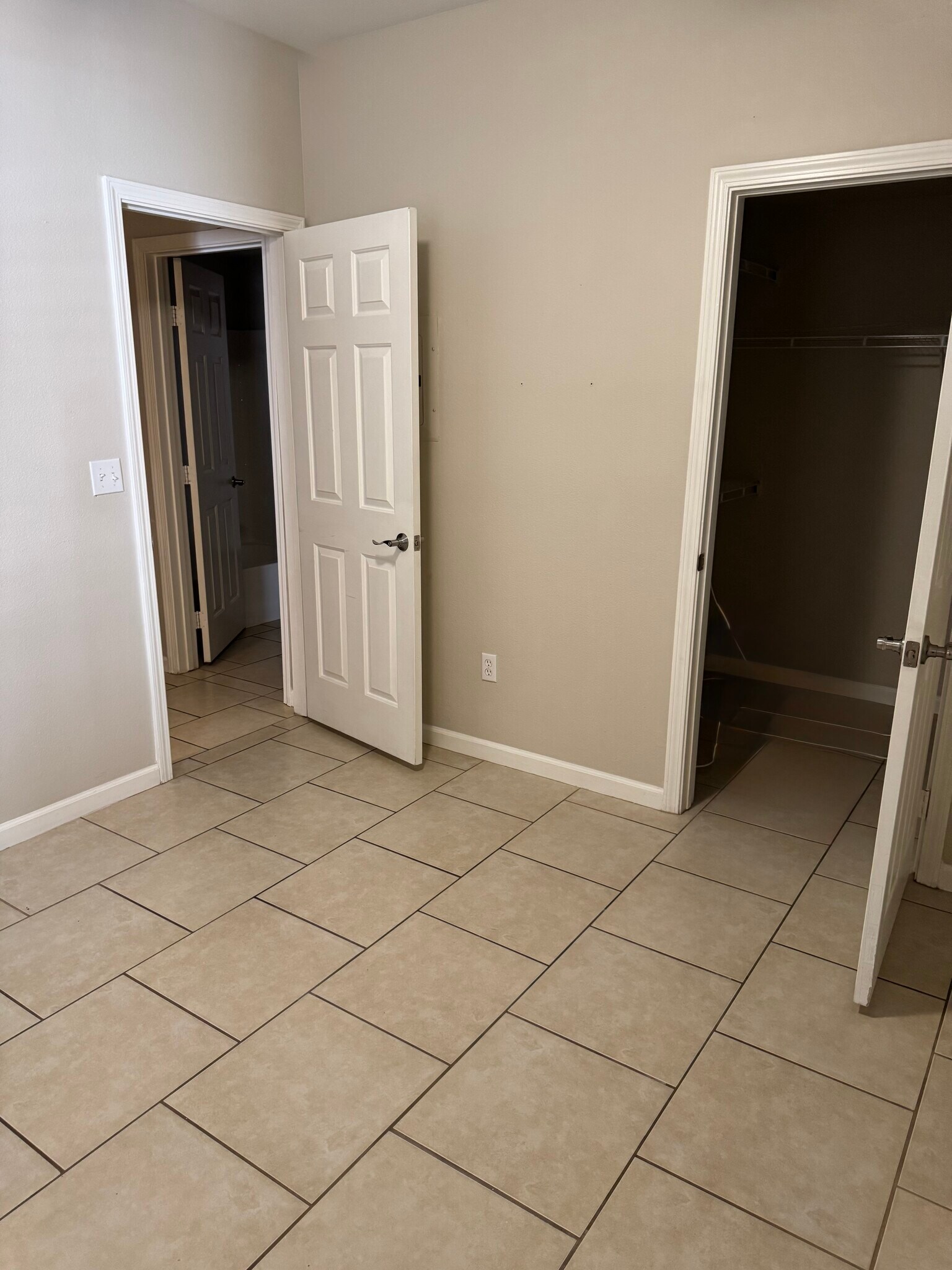 Building Photo - 7147 S Durango Dr