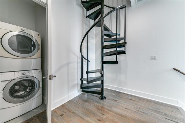 Building Photo - 4205 Roseland Ave