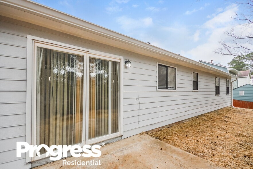 Building Photo - 7943 Taylor Cir