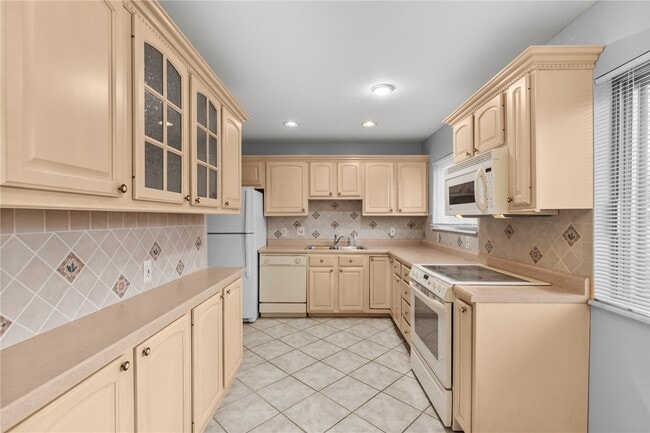 Building Photo - 4645 Tauneybrook Dr