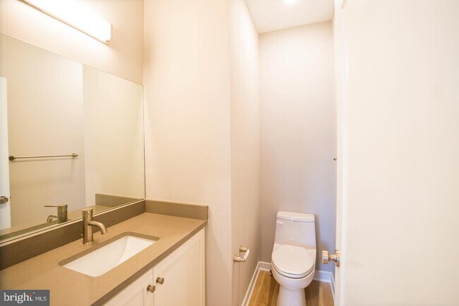 Building Photo - 129 S 49th St