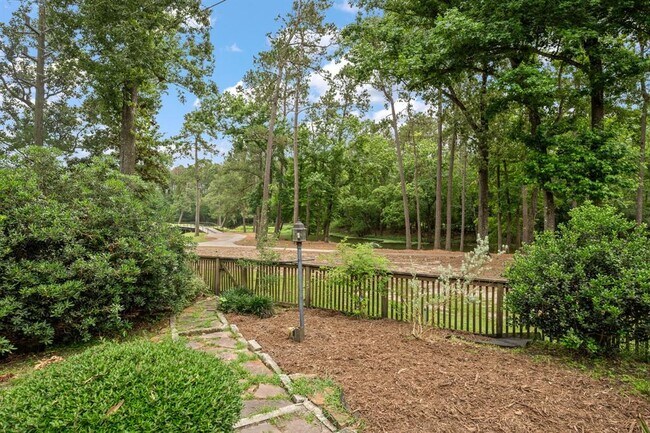 Building Photo - 4619 Breezy Point Dr