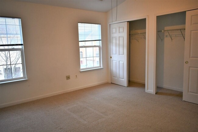 Building Photo - 2427 Dew Meadow Ct