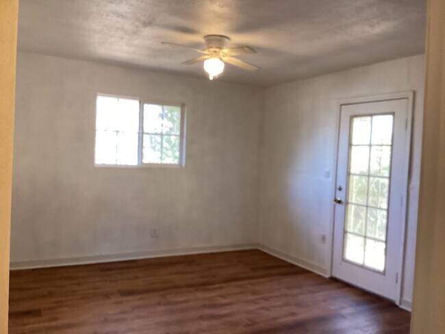 Building Photo - 4761 E Richert Ave
