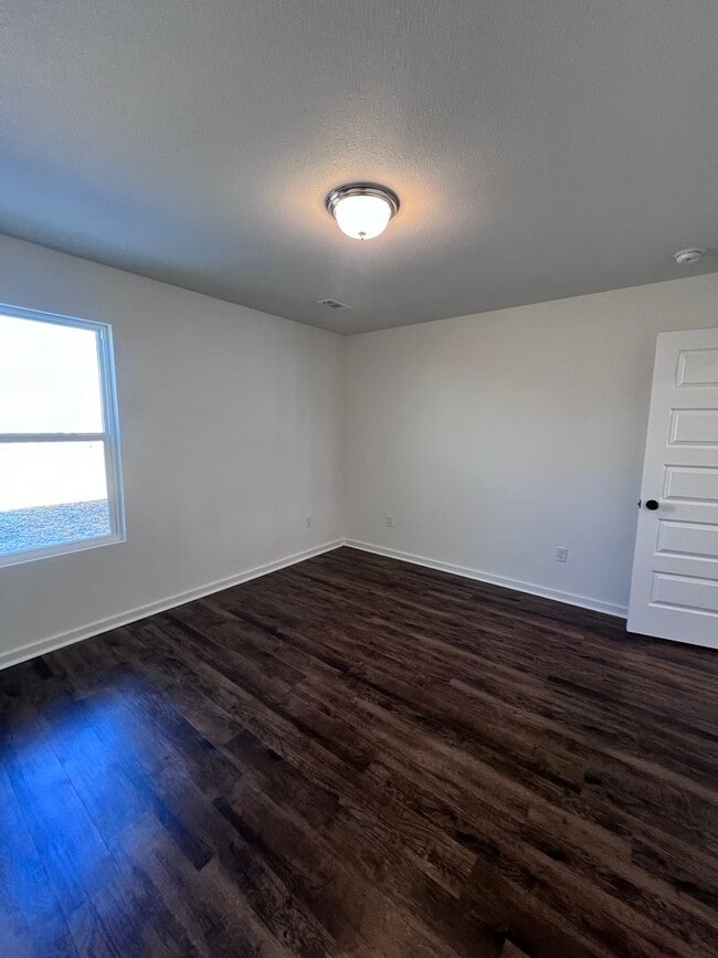 Building Photo - New Beginnings Start with AMRR: Now Pre Leasing with Move-In Special!