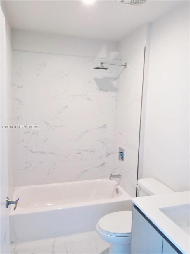 Building Photo - 2555 NE 193rd St