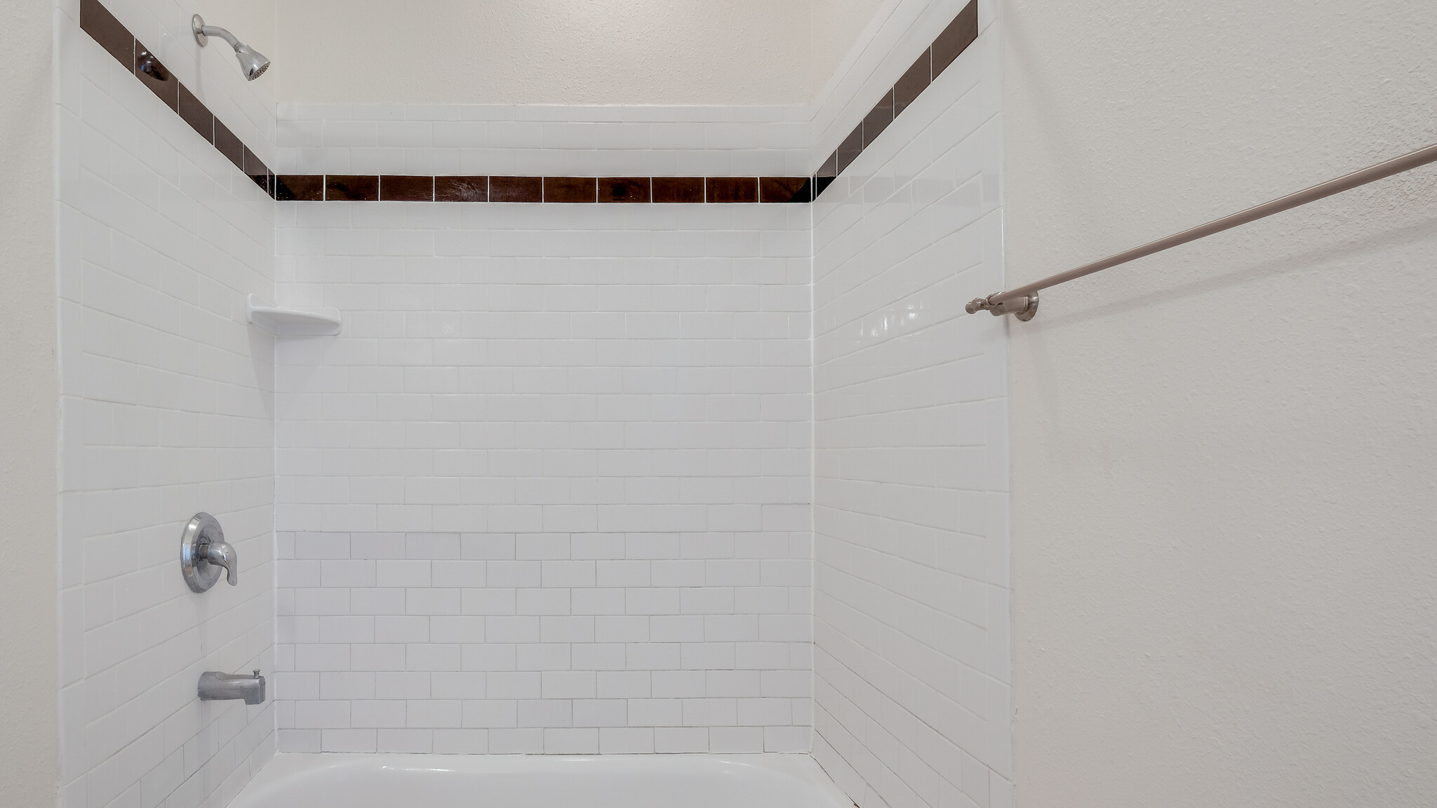 Master Bath Shower - 536 E Gwinnett St
