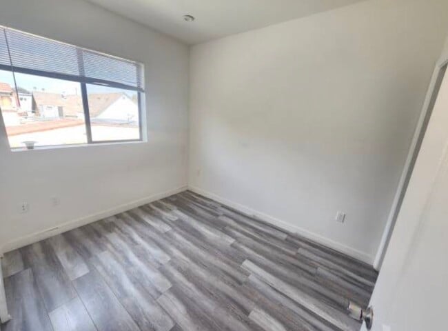 Building Photo - 6824 Ben Ave