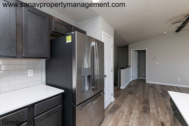 Building Photo - 3040 Worchester Dr