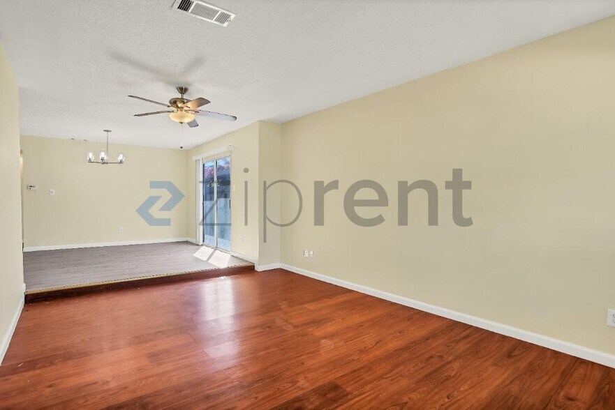 Building Photo - Unit 8922 San Pasqual way