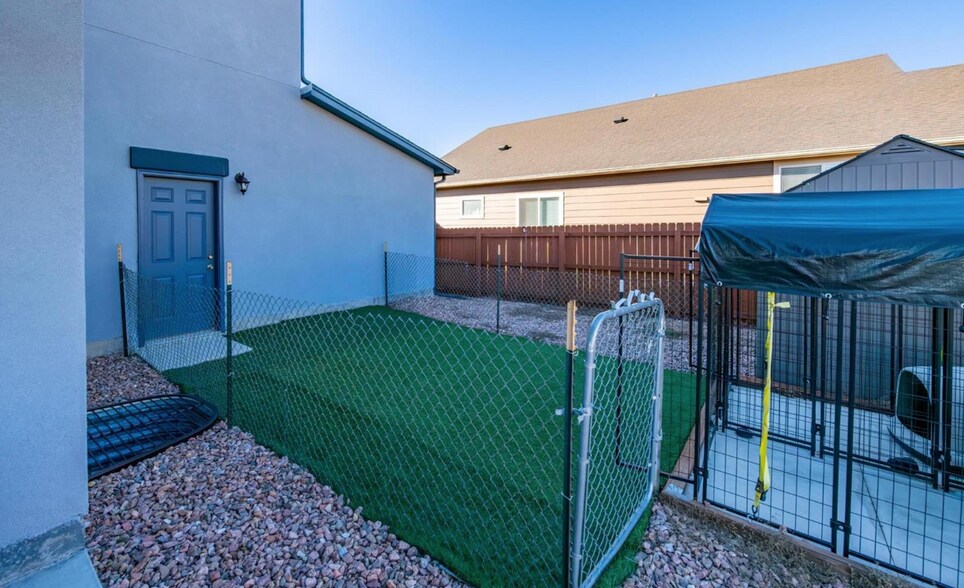 Building Photo - 9709 Quietwalk Ln