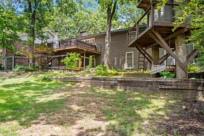 Building Photo - 2020 Topf Rd