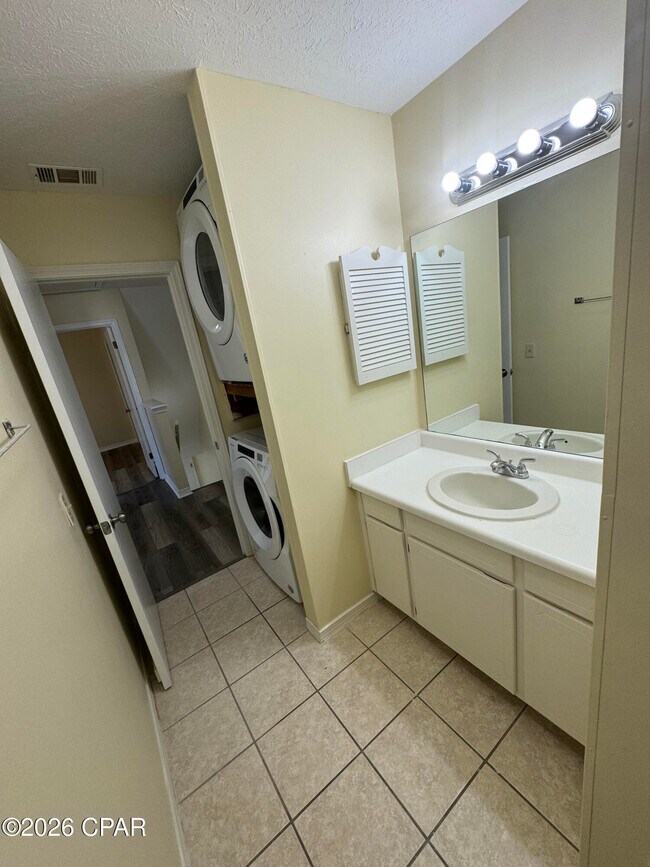 Building Photo - 114 Linda Marie Ln