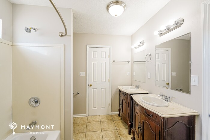 Building Photo - 2012 Russet Meadows Ct