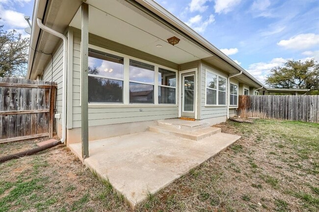 Building Photo - 21501 Boggy Ford Rd