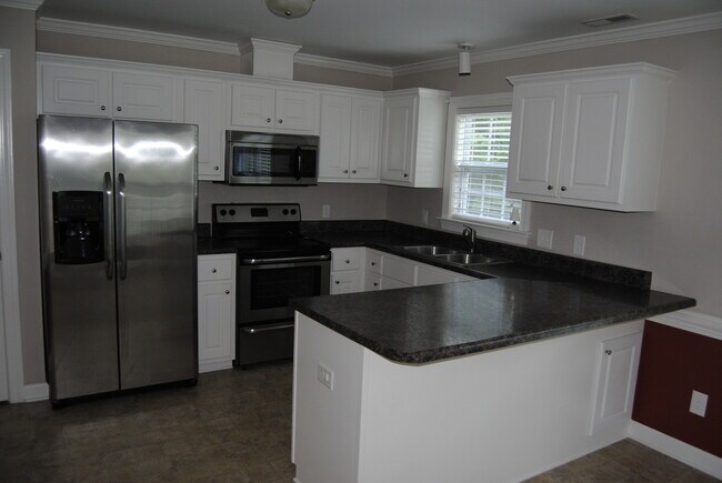 Building Photo - 105 Tillage Pl