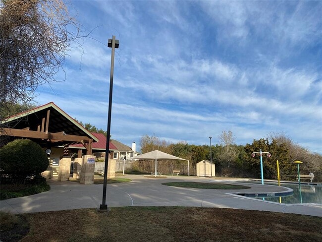 Building Photo - 516 Lark St