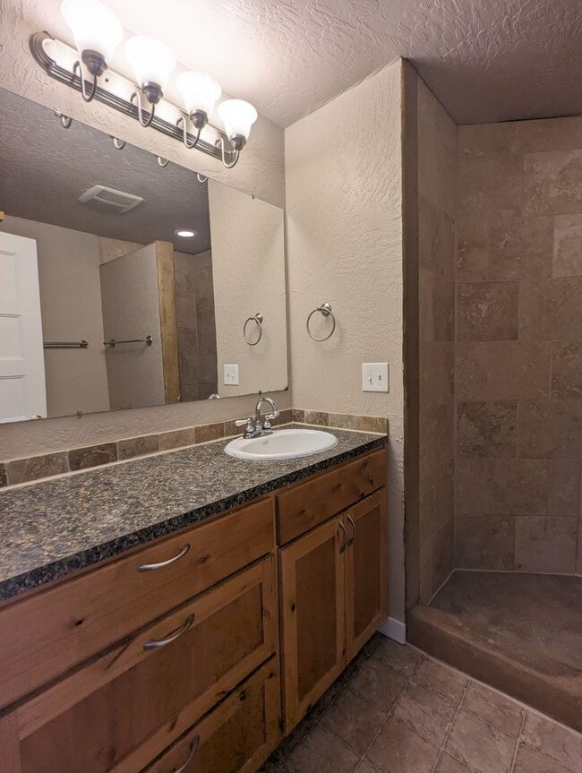 Building Photo - 4-Bedroom, 2-Bath Home In The Amazon Area ...