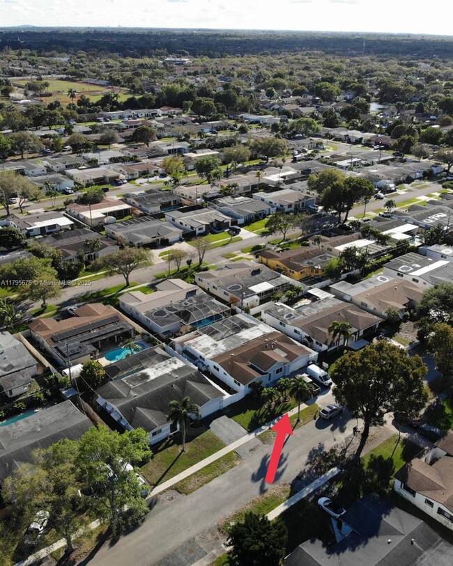 Building Photo - 9240 SW 54th St