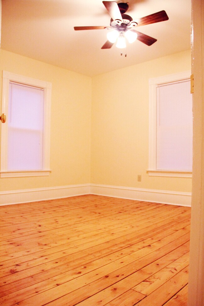 Building Photo - 23 West Ln