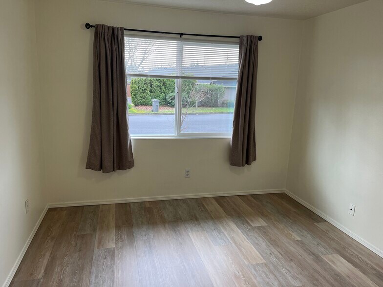 Front bedroom window facing south - 65 NE 19th St
