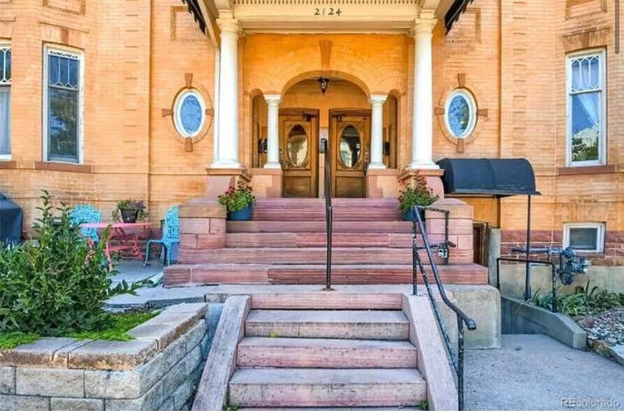 Building Photo - 2124 E 17th Ave
