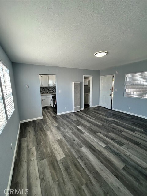 Building Photo - 6517 Avalon Blvd