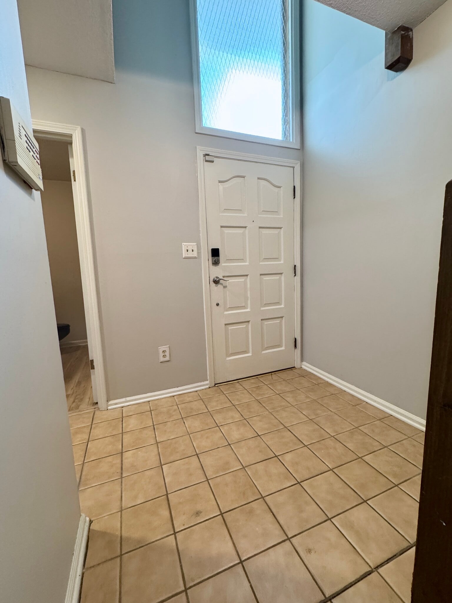 Building Photo - 10211 Cedarbrooke Ln