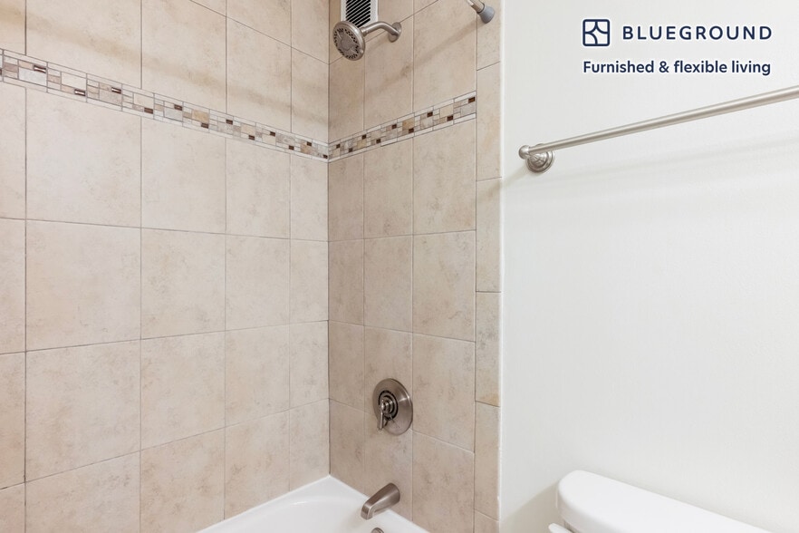 Building Photo - 150 Huntington Ave