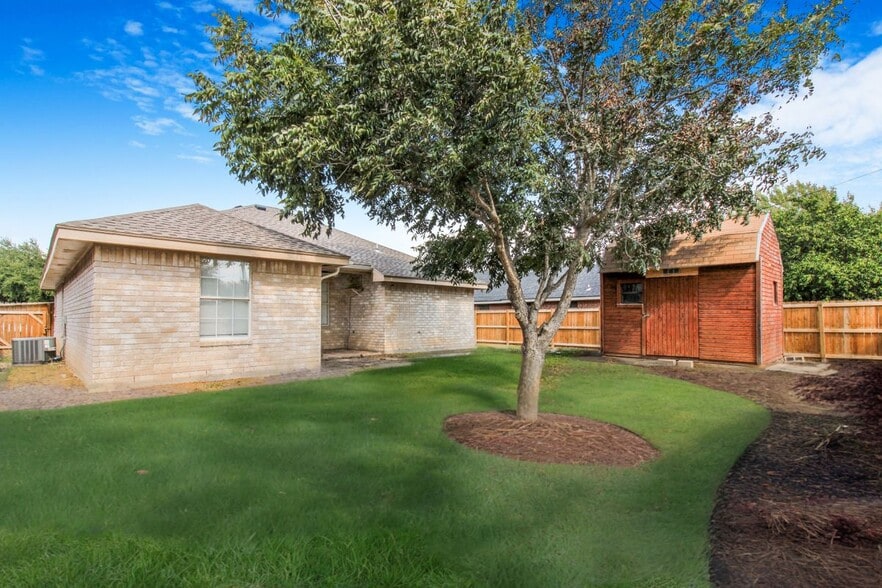 Building Photo - 3502 W Alteza Dr