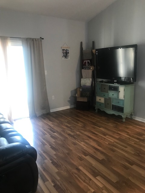 Building Photo - 33 Kassebaum Ln
