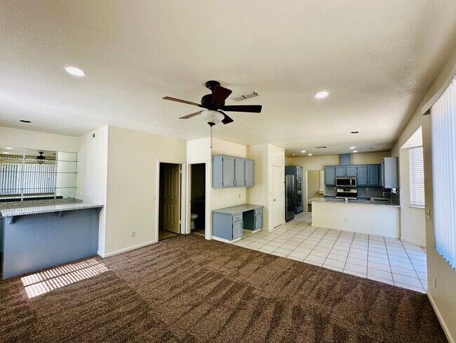 Building Photo - 5805 Devon Dr