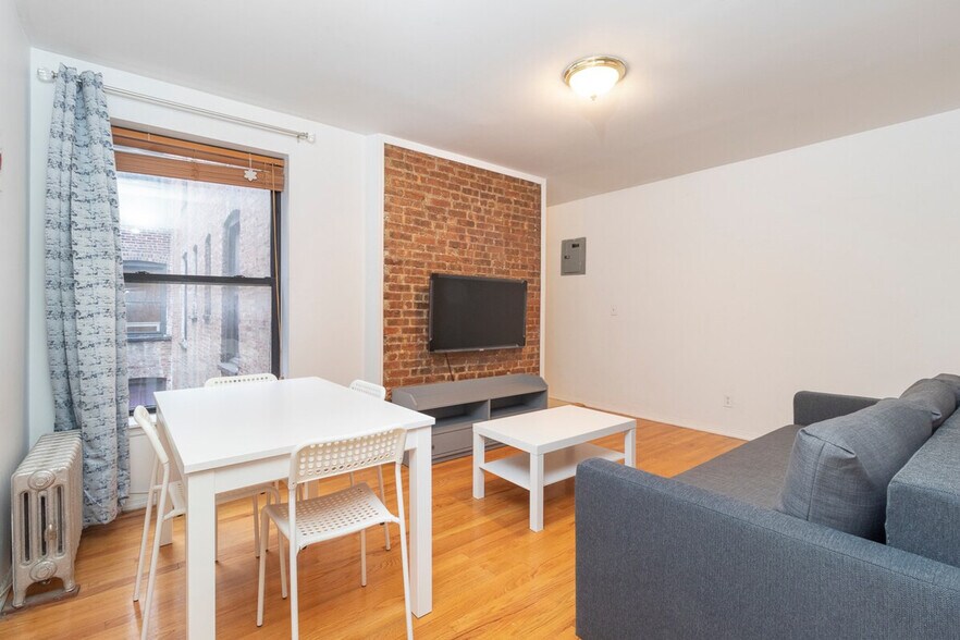 Building Photo - 1415-1423 Lexington Avenue-SI ID1032075P