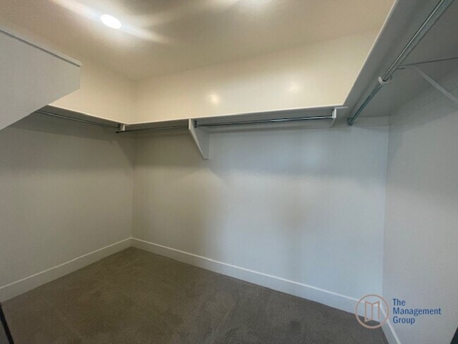 Building Photo - 4 Bedroom Desert Providence