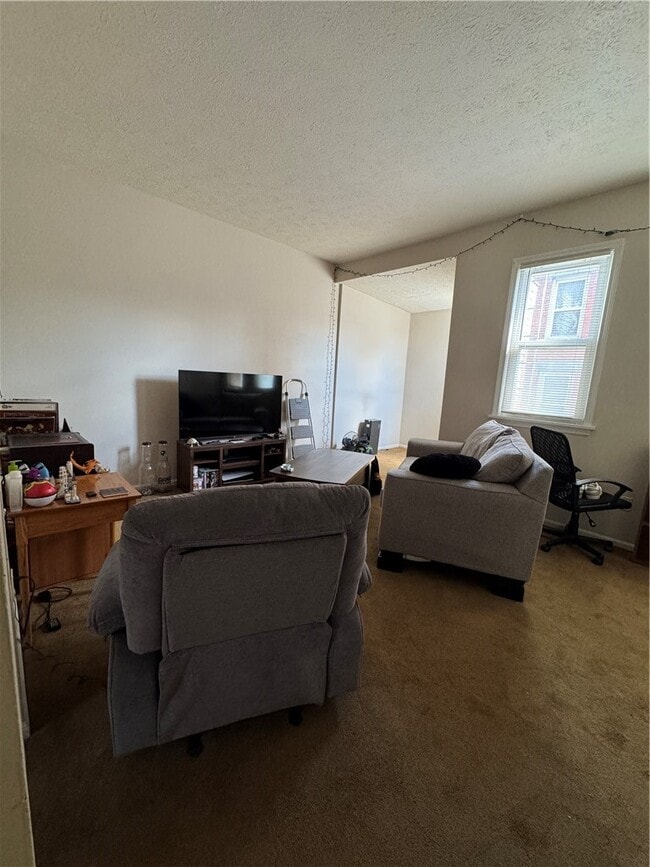 Building Photo - 70 Alexander St