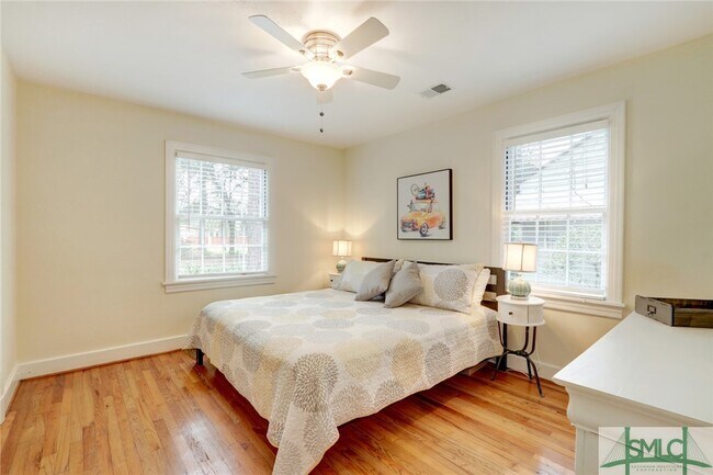 Building Photo - 240 Columbus Dr