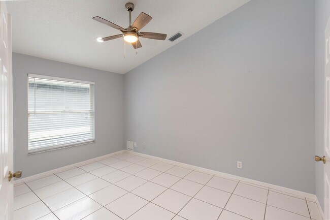 Building Photo - 12622 White Coral Dr