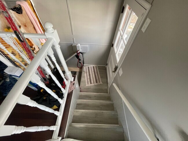 Building Photo - 1524 E Algonquin Rd