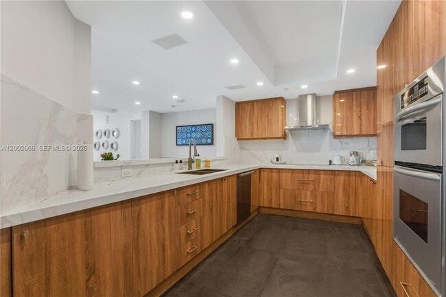 Building Photo - 9401 Collins Ave