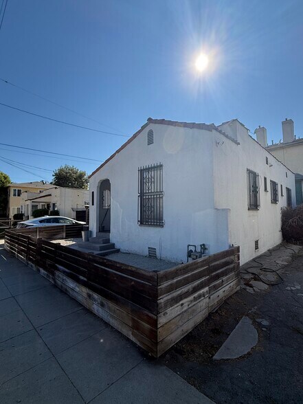 Building Photo - 4919 Klump Ave