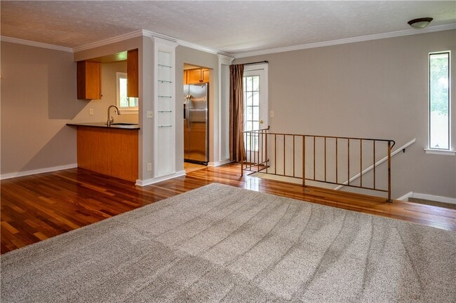 Building Photo - 808 Eastbrooke Ln