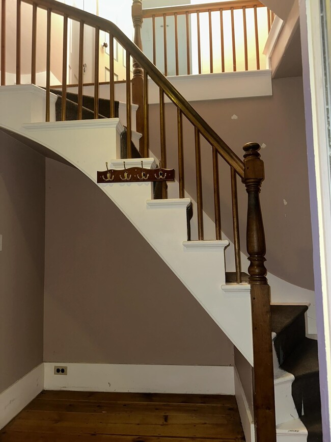 Building Photo - 25 Old Wolfeboro Rd