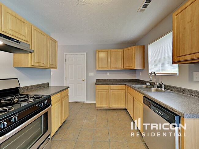 Building Photo - 2996 Aberdeen Way