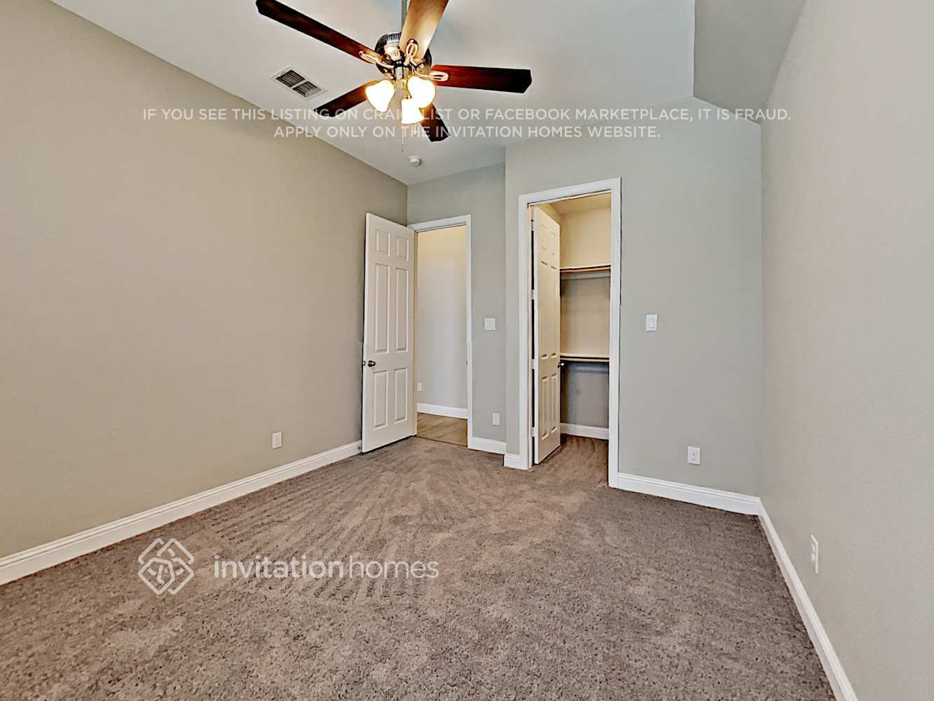 Building Photo - 15041 Belclaire Ave