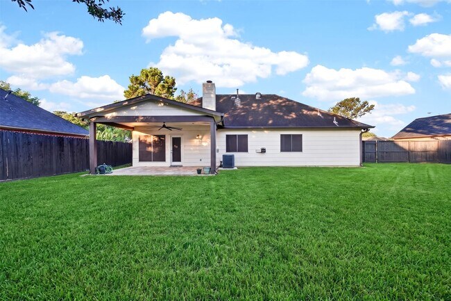 Building Photo - 18610 Autumn Hills Dr