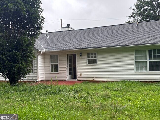 Building Photo - 43 Canterbury Dr