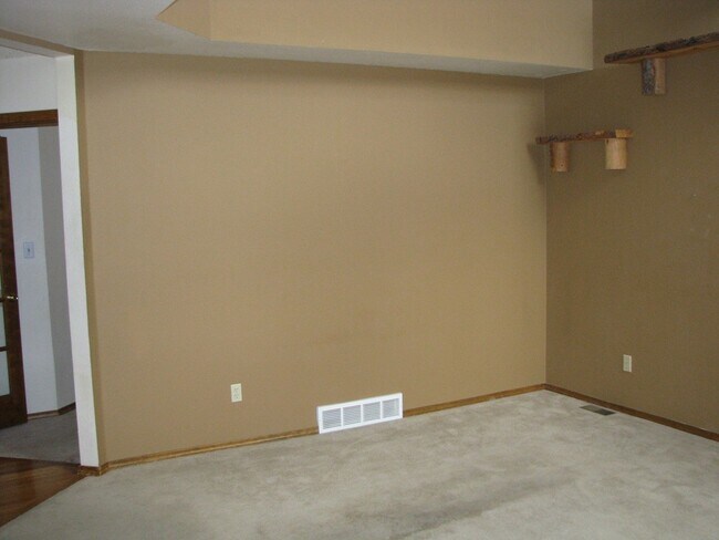 Building Photo - 8668 Chancellor Dr