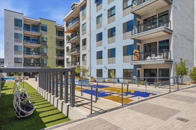 Building Photo - 3131 N Central Ave