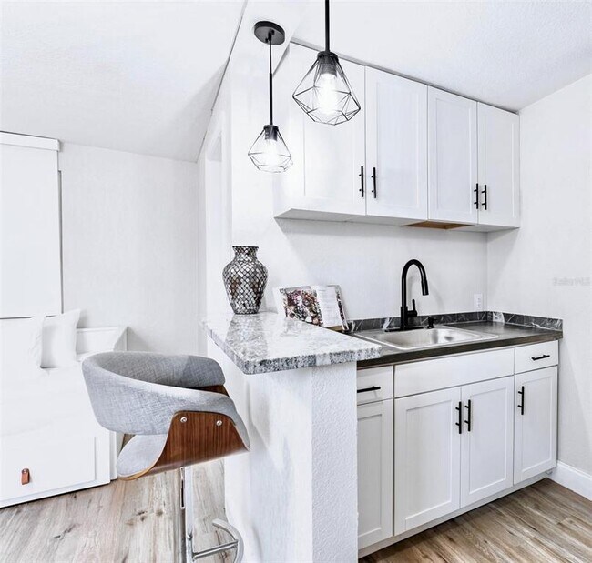 Building Photo - 6220 Interbay Ave