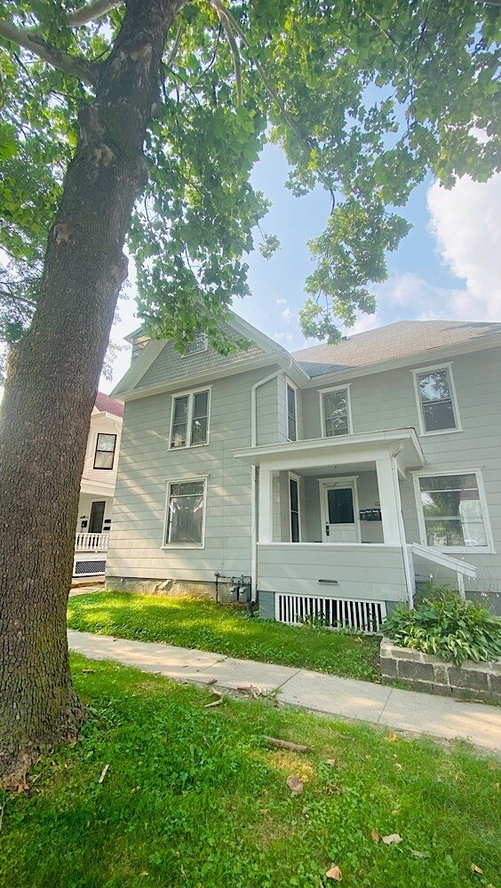 Primary Photo - 216 Fairchild St